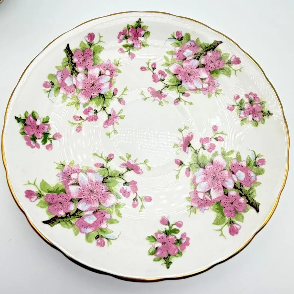 Royal Chelsea England Fine Bone China Tea Cup & Saucer Set Pink Floral Gold Trim